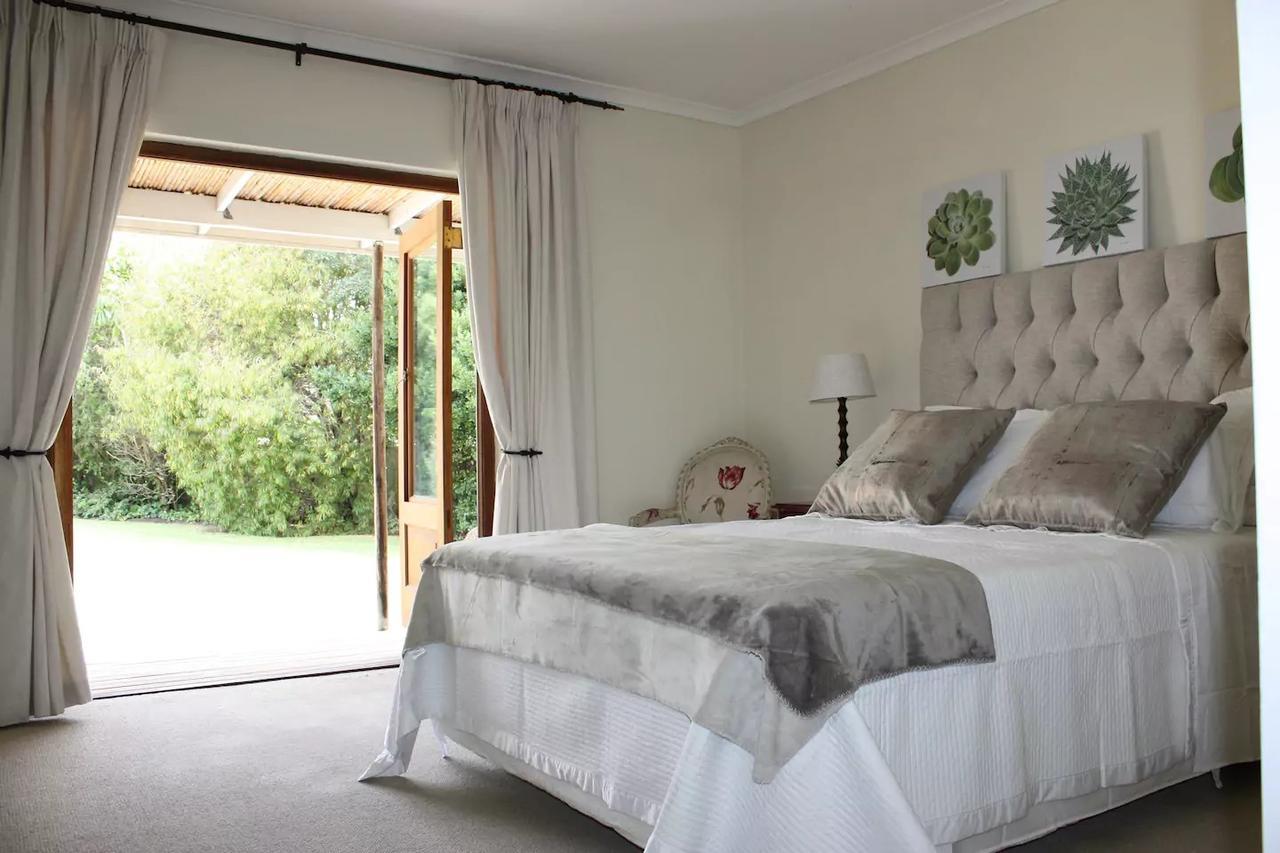 Bed and Breakfast Camelot In Constantia Kapsztad Zewnętrze zdjęcie