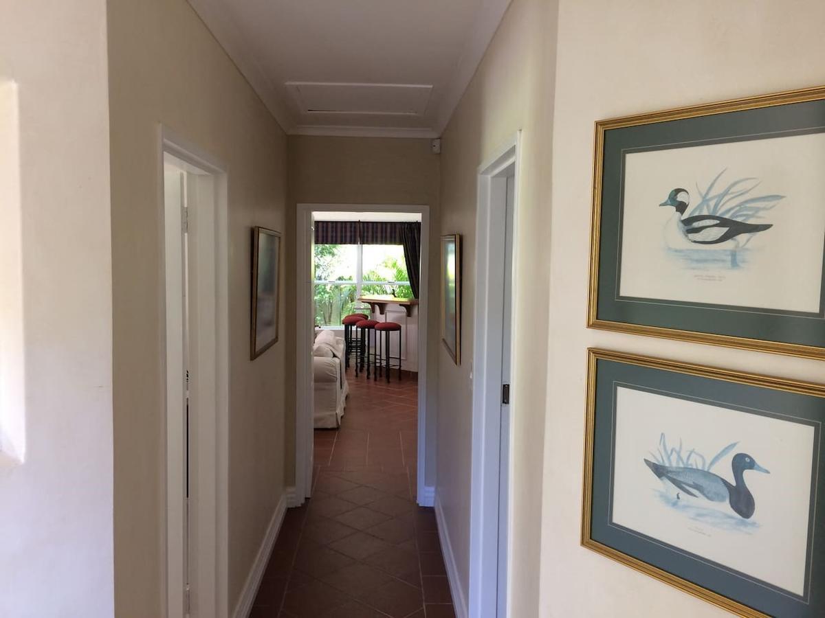 Bed and Breakfast Camelot In Constantia Kapsztad Zewnętrze zdjęcie