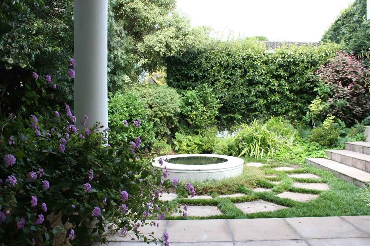 Bed and Breakfast Camelot In Constantia Kapsztad Zewnętrze zdjęcie